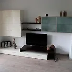 Patrei Mit Kleinem Meerblickauch Beim Duschen Und Wallbox Apartament Eckernförde
