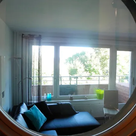 Patrei Mit Kleinem Meerblickauch Beim Duschen Mit Wallbox Eckernförde