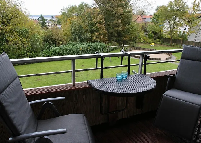 Patrei Mit Kleinem Meerblickauch Beim Duschen Mit Wallbox Eckernförde